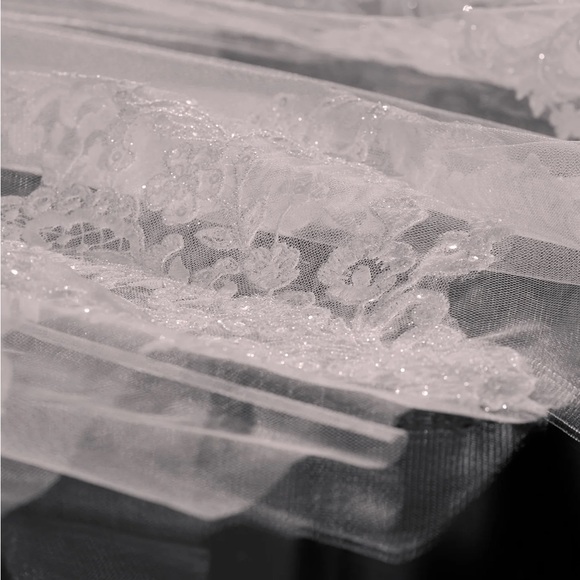 Zayde Veil by Rivini, Brand New - Picture 2 of 4